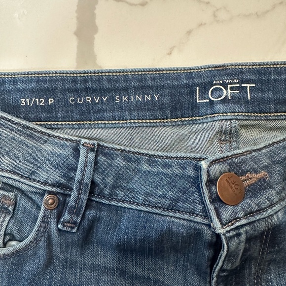 Ann Taylor Loft NWT Curve Skinny Jeans size 31/12P - Picture 3 of 6